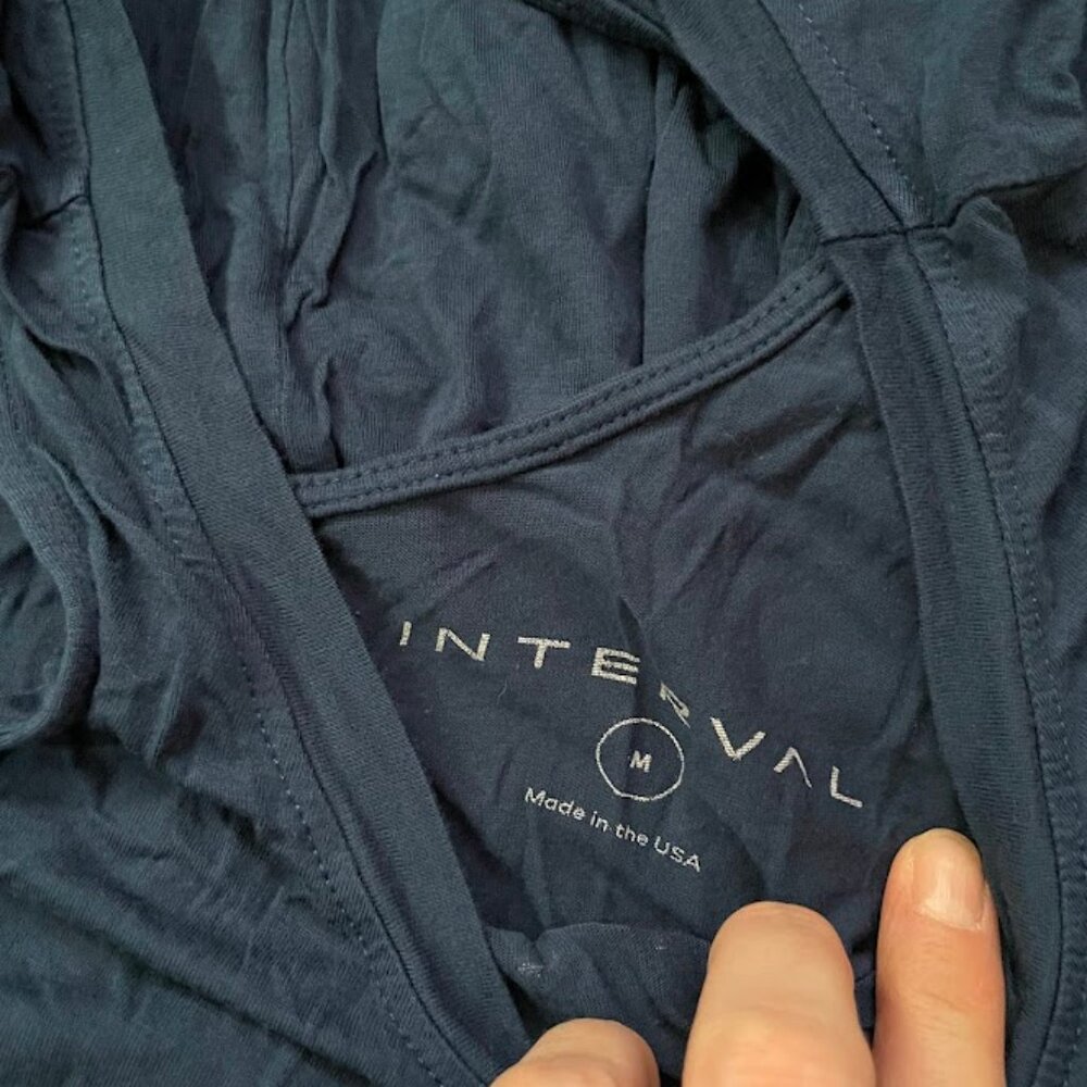 Inteval Muscle Tank Medium - Picture 4 of 4